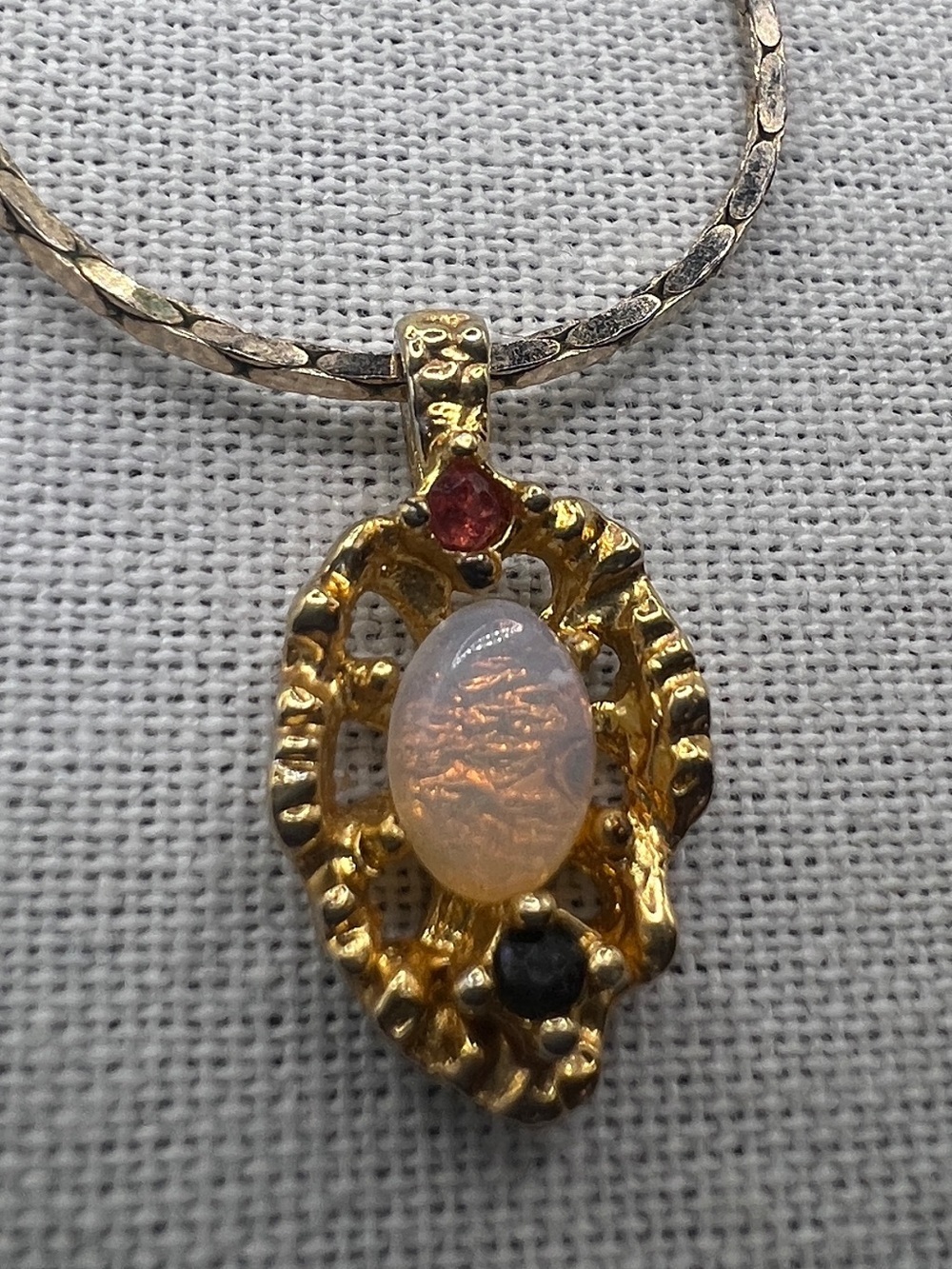 Vintage Van Doran Genuine Ruby, Opal, & Sapphire gold tone pendant and chain